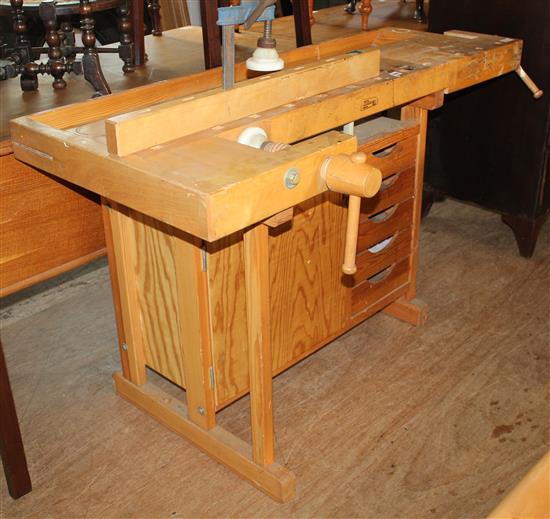 Work bench